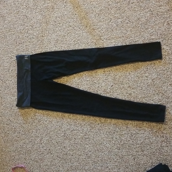 VS Fold-Over Leggings - Picture 4 of 8